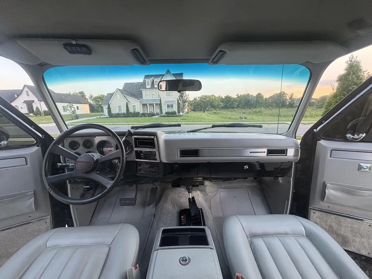 1991 Chevrolet K5 Blazer Silverado V1500, view