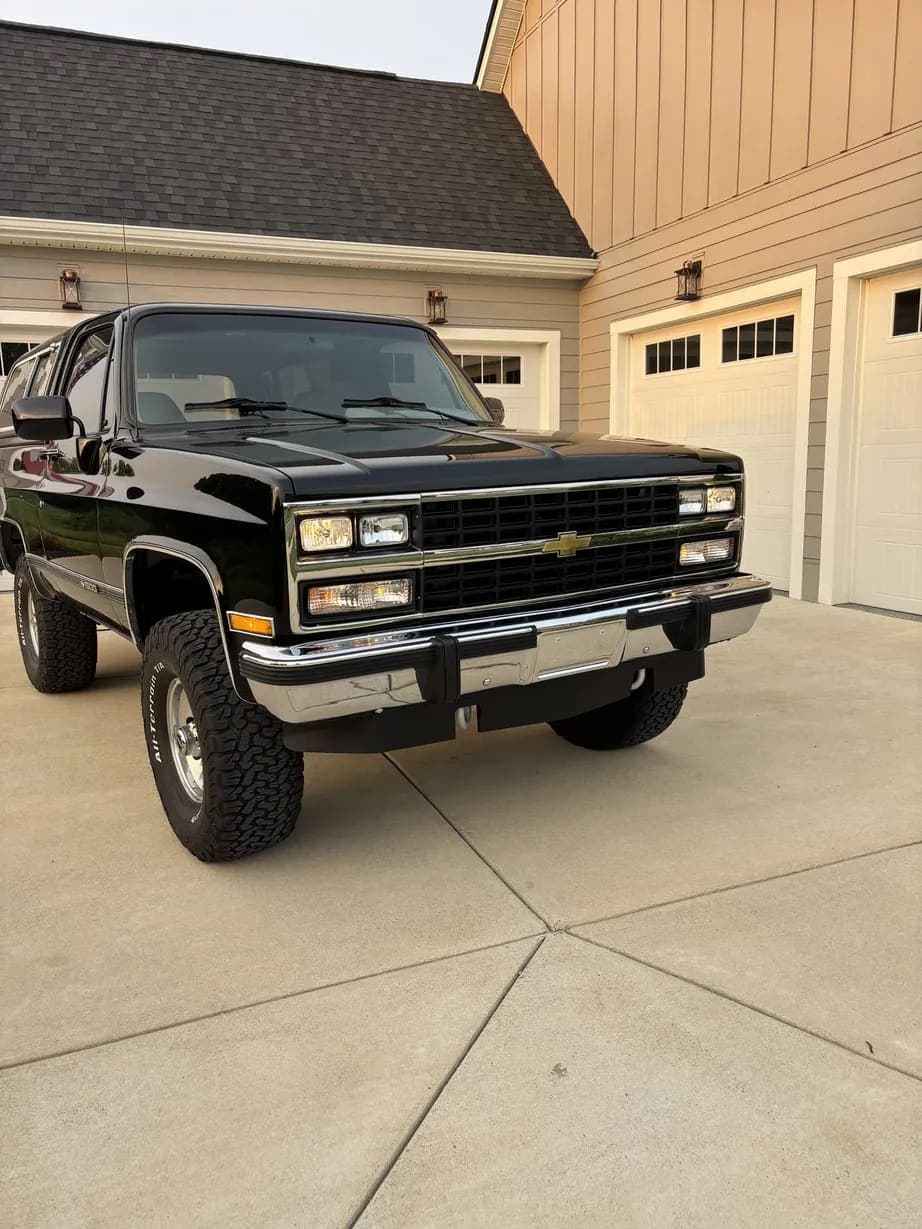 1991 Chevrolet K5 Blazer Silverado V1500, view