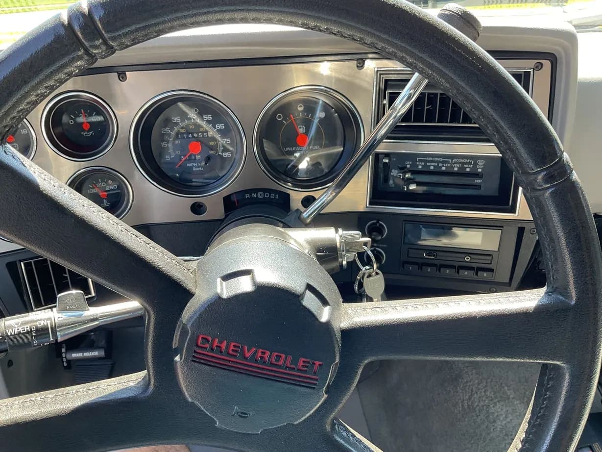 1991 Chevrolet K5 Blazer Silverado V1500, view