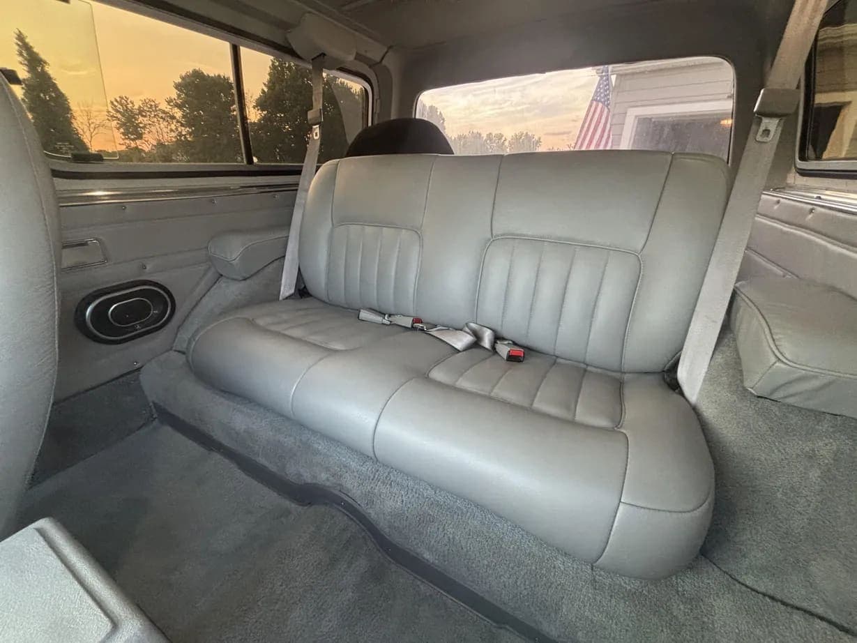 1991 Chevrolet K5 Blazer Silverado V1500, view
