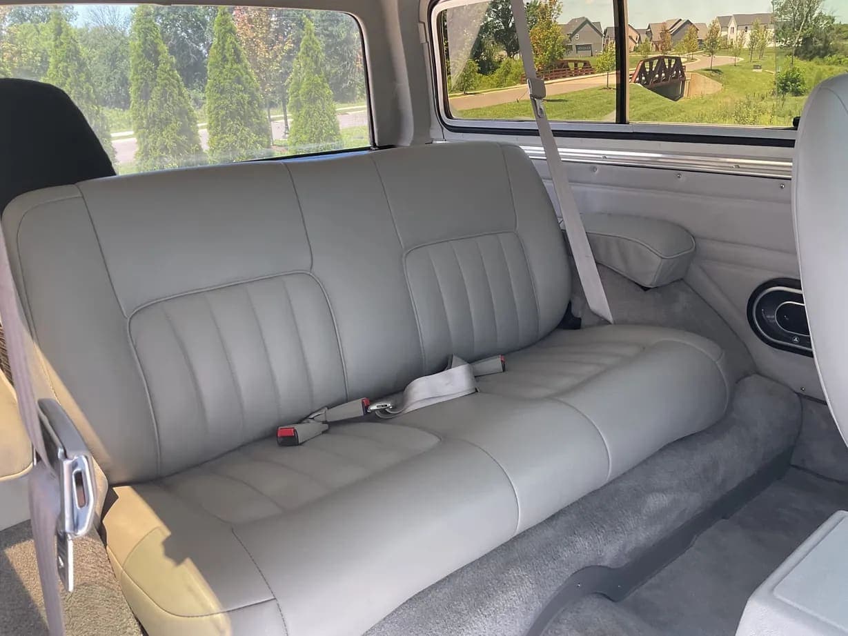 1991 Chevrolet K5 Blazer Silverado V1500, view