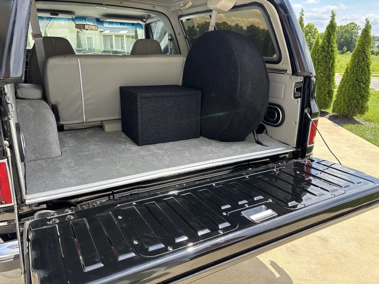 1991 Chevrolet K5 Blazer Silverado V1500, view