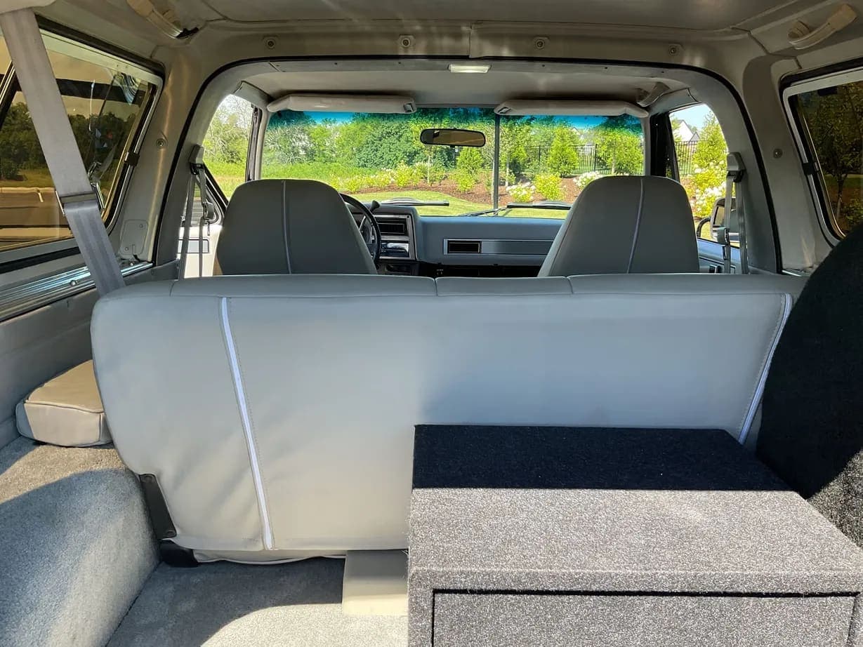 1991 Chevrolet K5 Blazer Silverado V1500, view