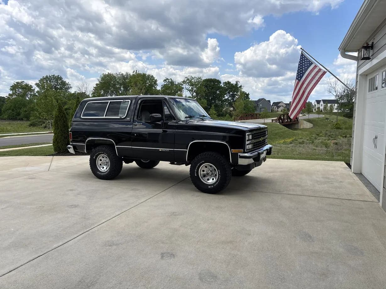 1991 Chevrolet K5 Blazer Silverado V1500, view