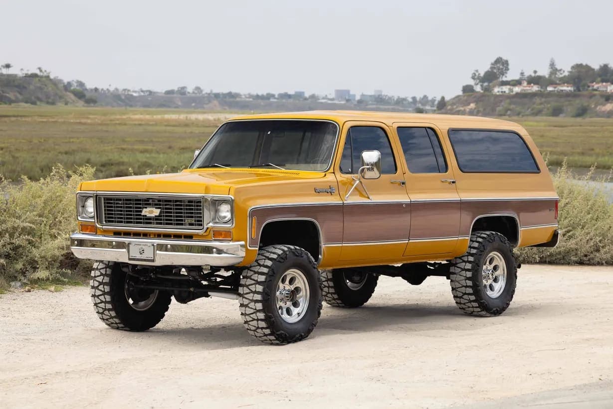 1973 Chevrolet Suburban Cheyenne Super Estate, view