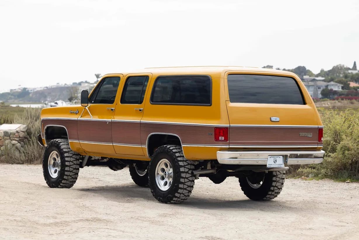 1973 Chevrolet Suburban Cheyenne Super Estate, view