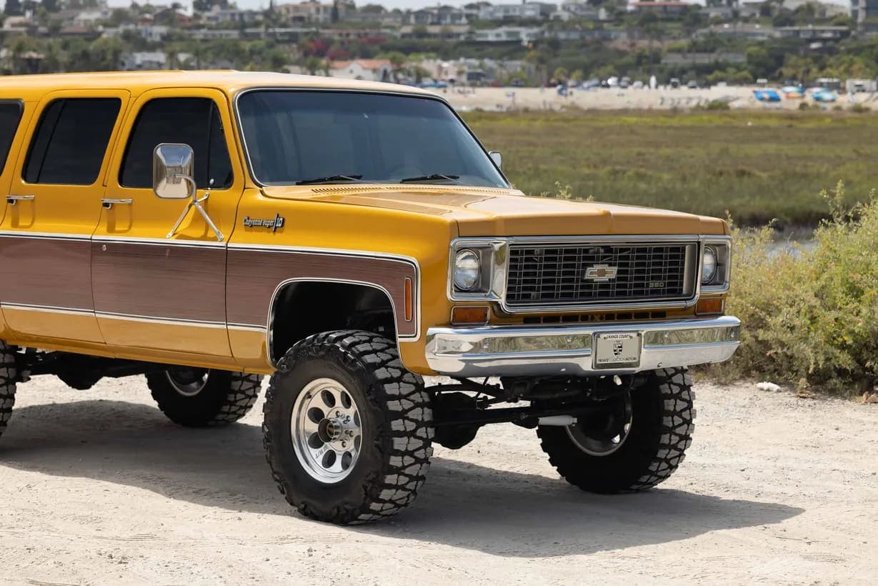 1973 Chevrolet Suburban Cheyenne Super Estate, view