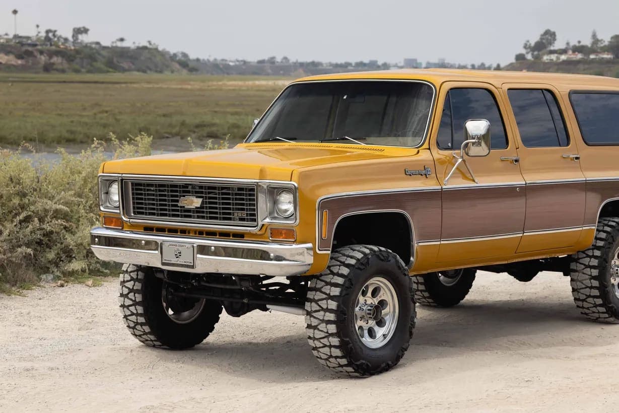 1973 Chevrolet Suburban Cheyenne Super Estate, view