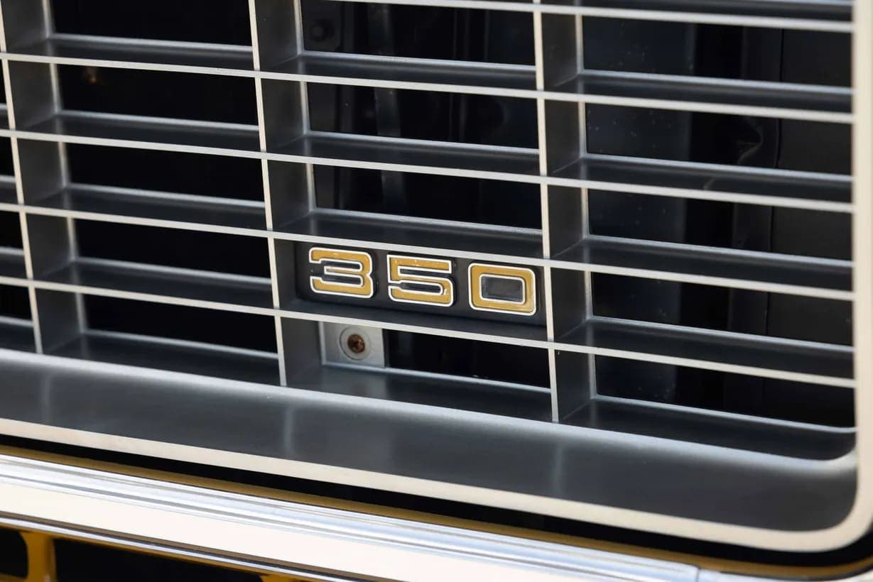 1973 Chevrolet Suburban Cheyenne Super Estate, view