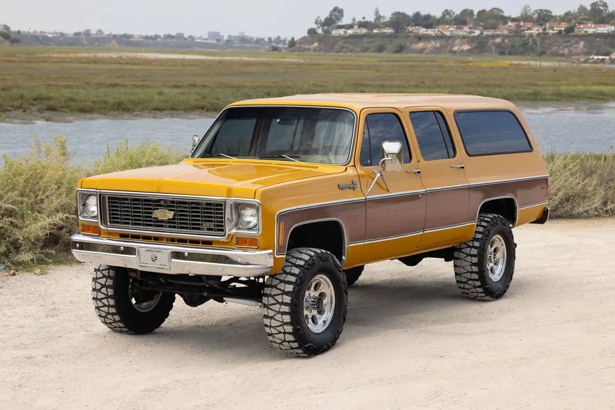 1973 Chevrolet Suburban Cheyenne Super Estate, view