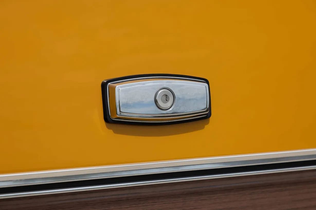 1973 Chevrolet Suburban Cheyenne Super Estate, view