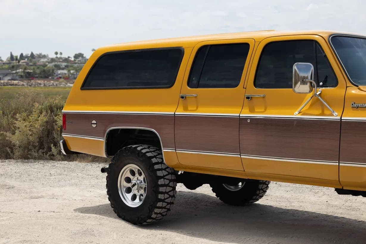 1973 Chevrolet Suburban Cheyenne Super Estate, view