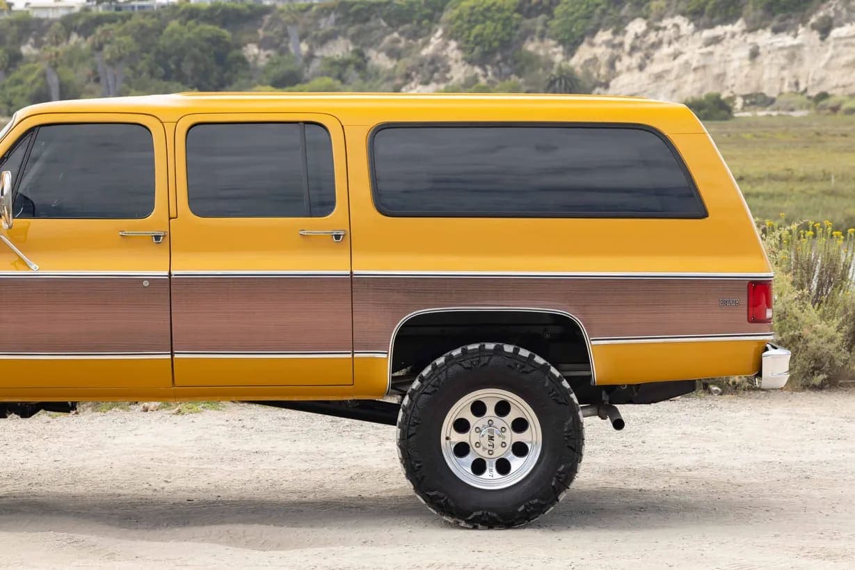 1973 Chevrolet Suburban Cheyenne Super Estate, view