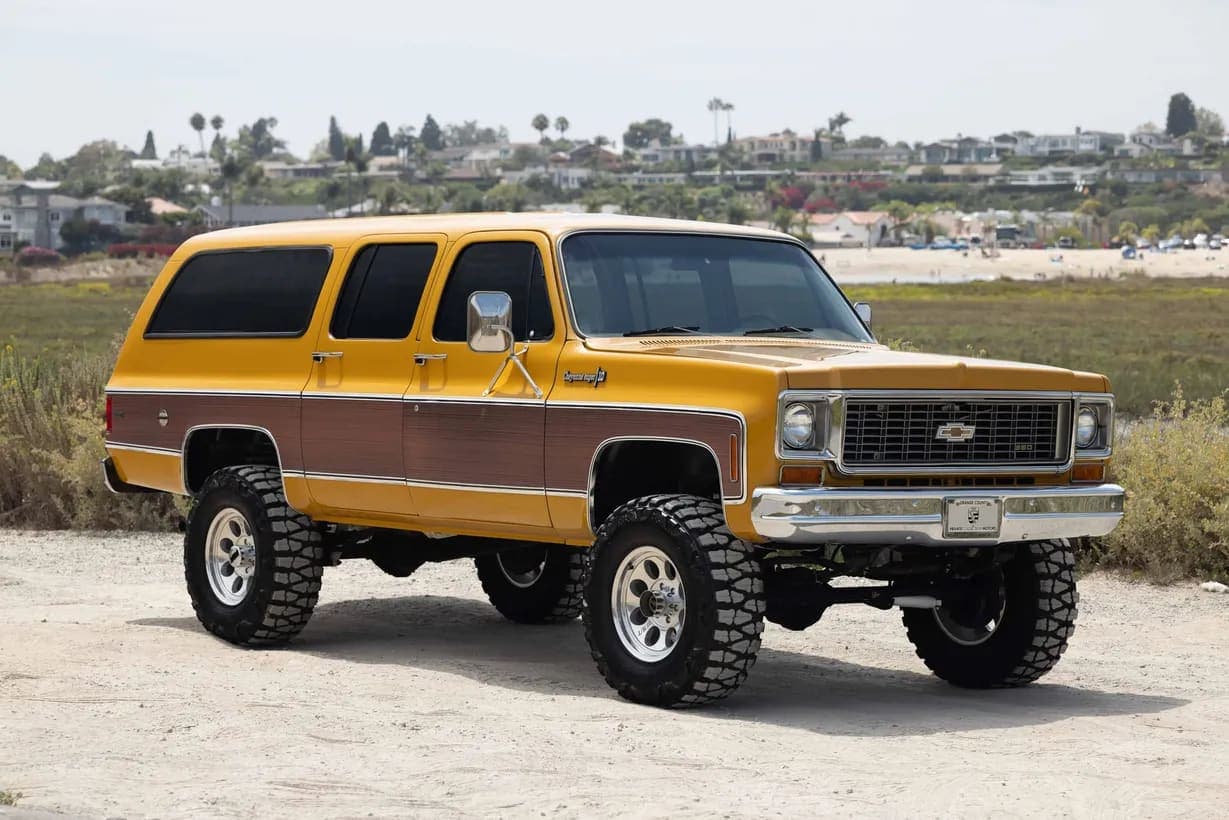 1973 Chevrolet Suburban Cheyenne Super Estate, view