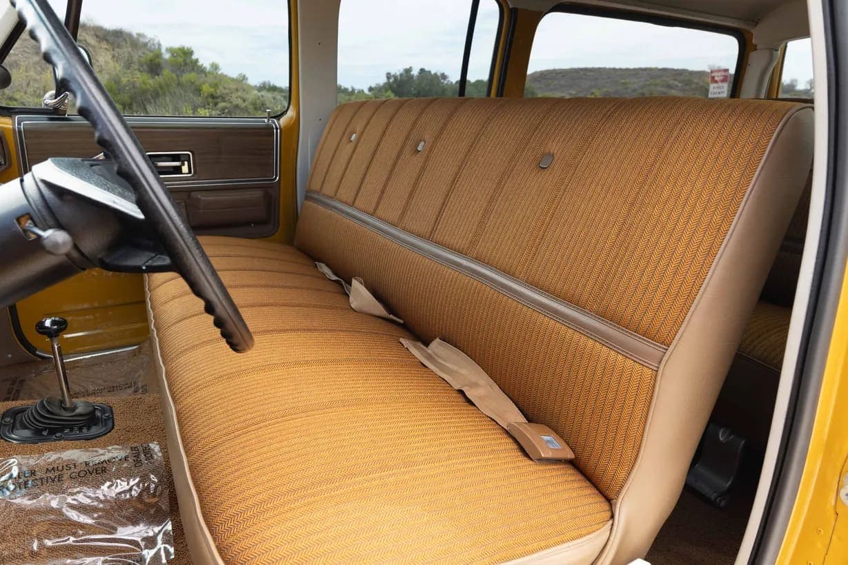 1973 Chevrolet Suburban Cheyenne Super Estate, view