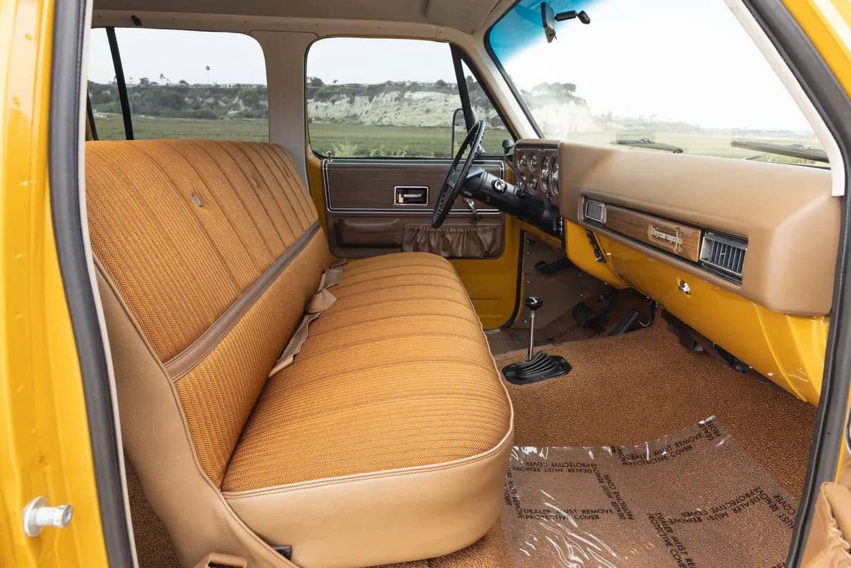 1973 Chevrolet Suburban Cheyenne Super Estate, view
