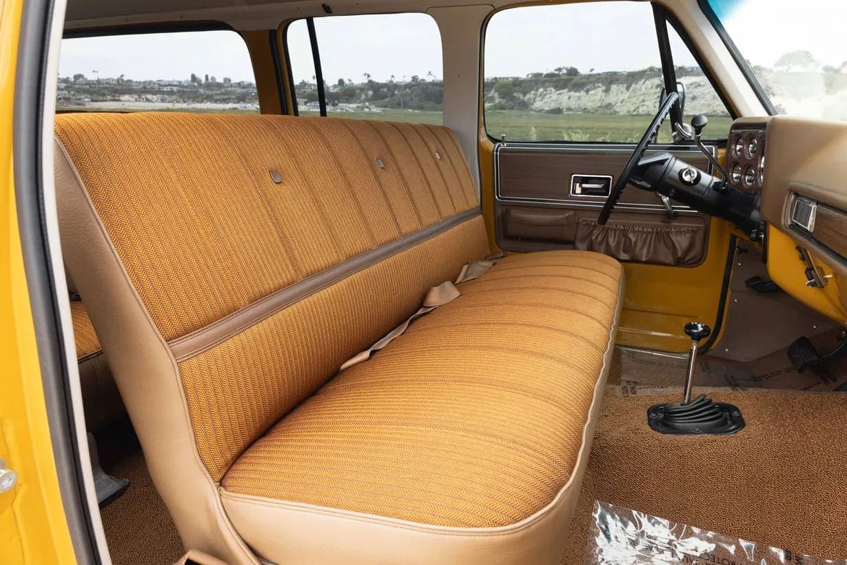 1973 Chevrolet Suburban Cheyenne Super Estate, view