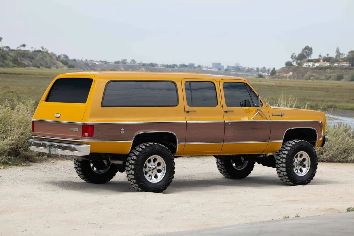 1973 Chevrolet Suburban Cheyenne Super Estate, view