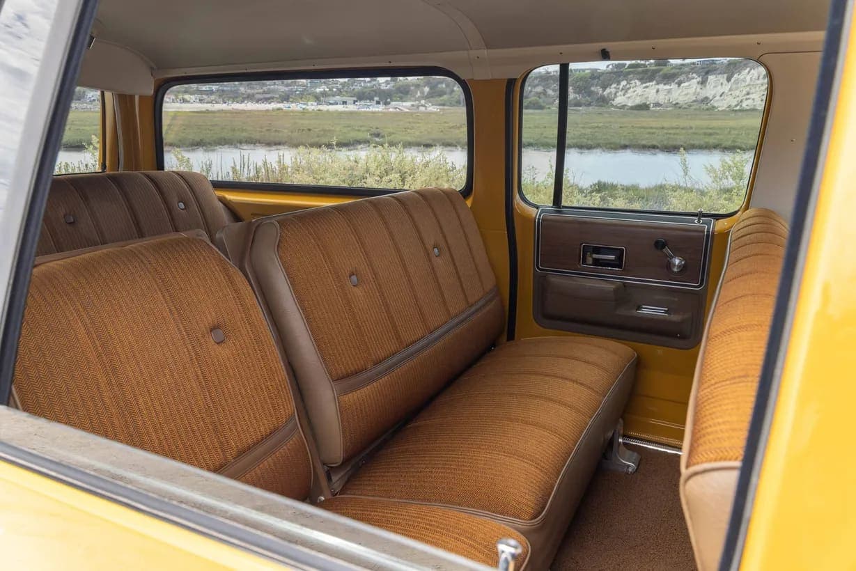 1973 Chevrolet Suburban Cheyenne Super Estate, view