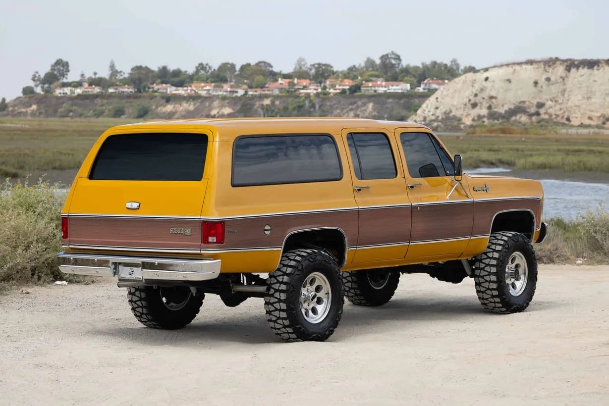 1973 Chevrolet Suburban Cheyenne Super Estate, view