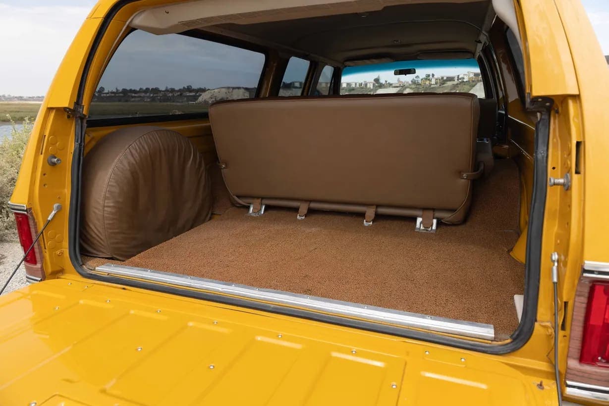 1973 Chevrolet Suburban Cheyenne Super Estate, view