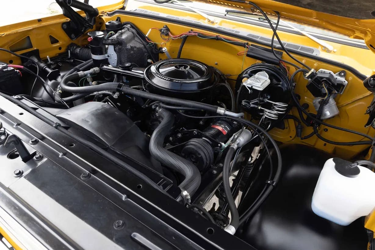 1973 Chevrolet Suburban Cheyenne Super Estate, view