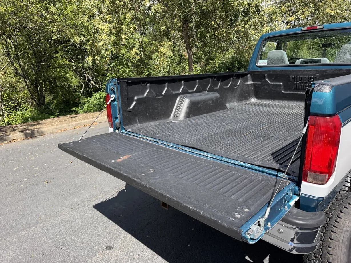 1996 Ford F-350 XLT Power Stroke, view