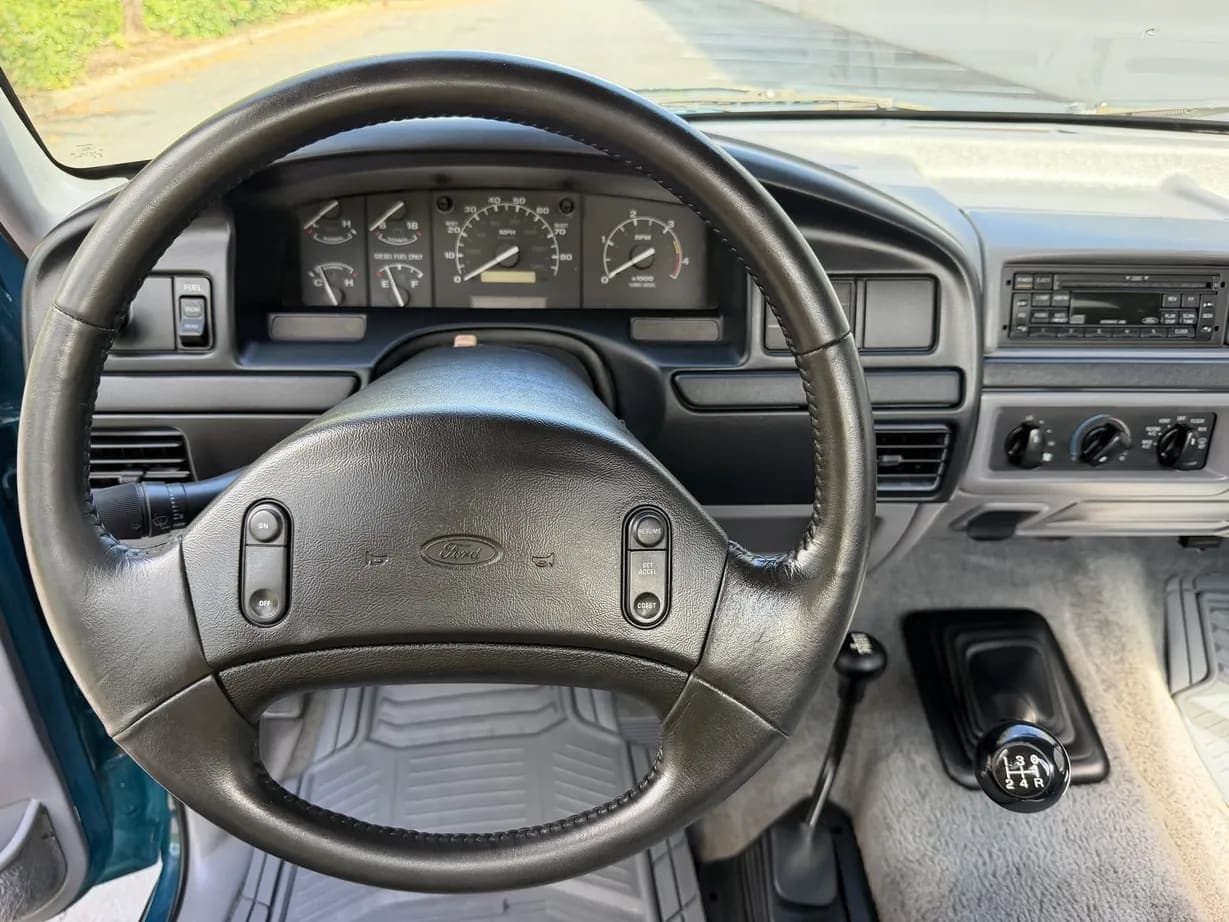 1996 Ford F-350 XLT Power Stroke, view