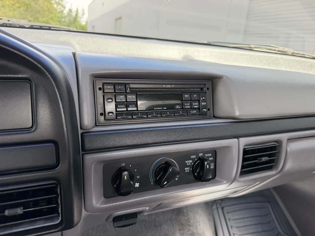 1996 Ford F-350 XLT Power Stroke, view