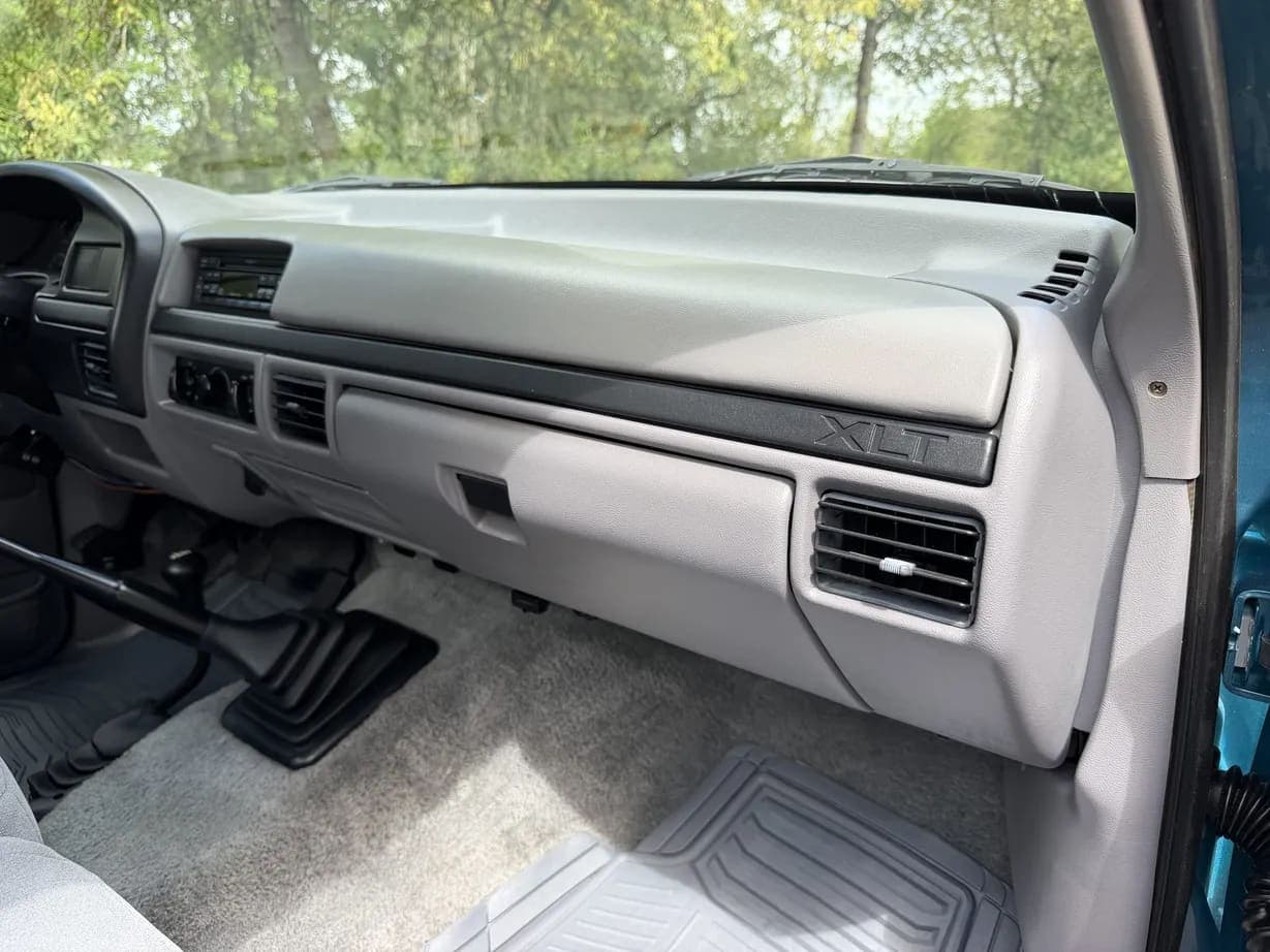 1996 Ford F-350 XLT Power Stroke, view