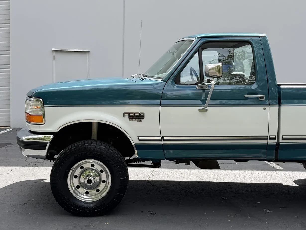 1996 Ford F-350 XLT Power Stroke, view