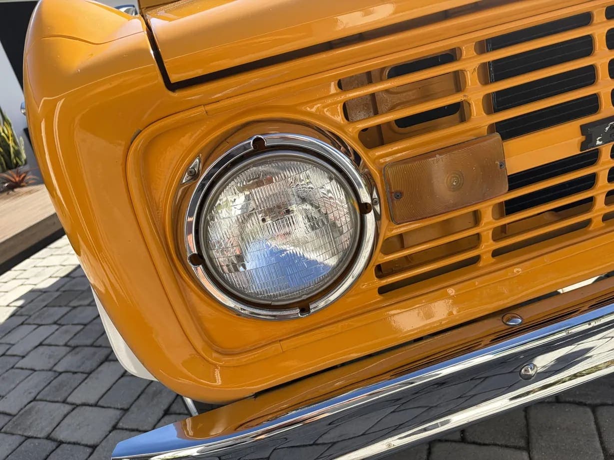 1972 Ford Bronco 302, view