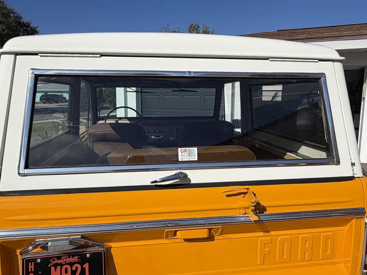 1972 Ford Bronco 302, view