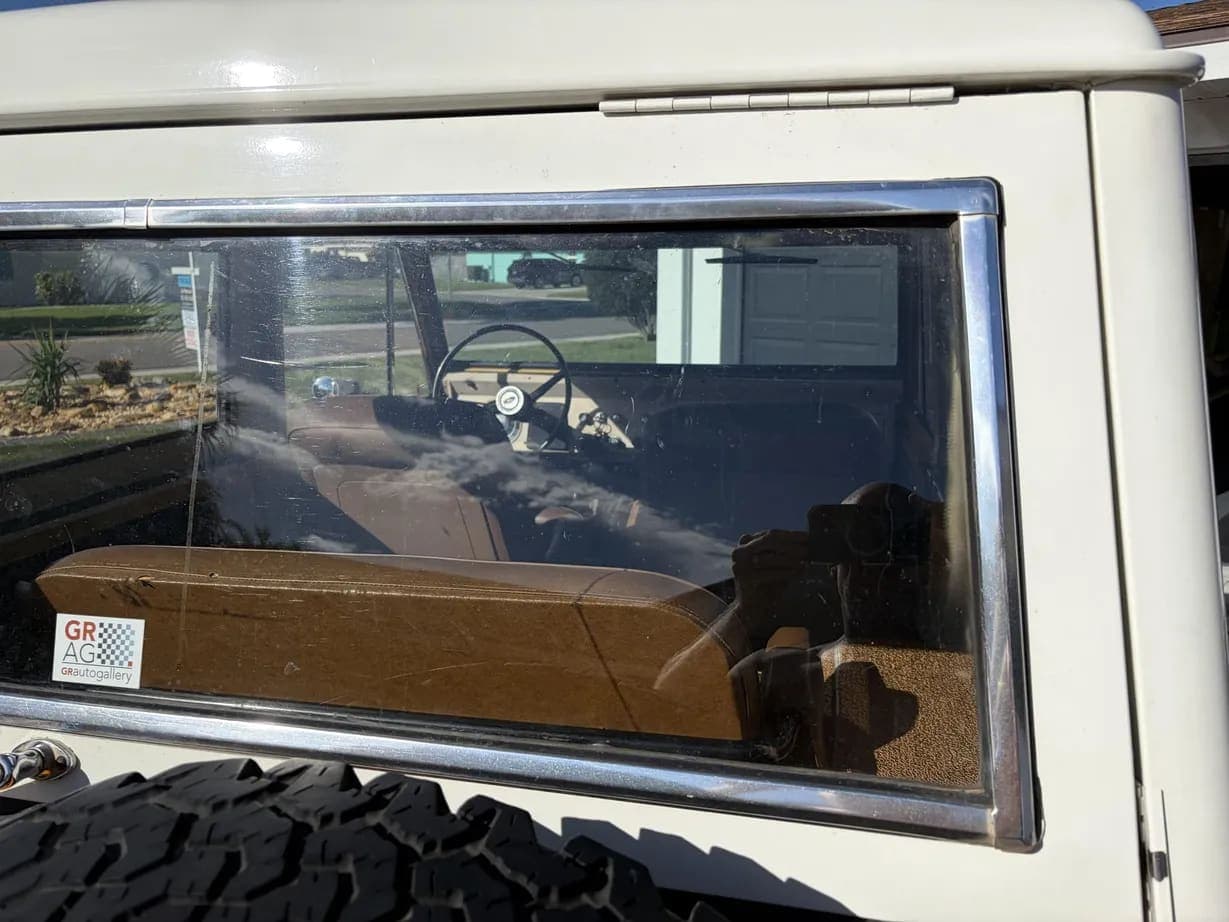 1972 Ford Bronco 302, view