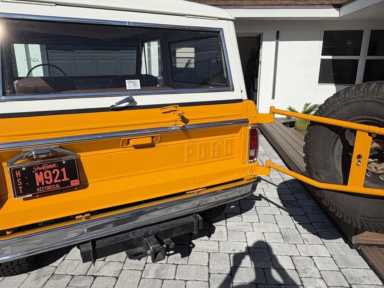 1972 Ford Bronco 302, view