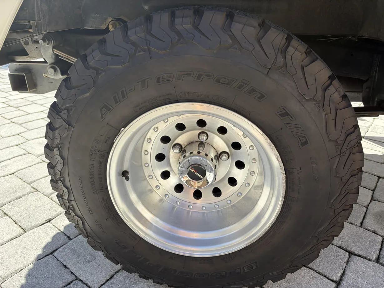 1972 Ford Bronco 302, view