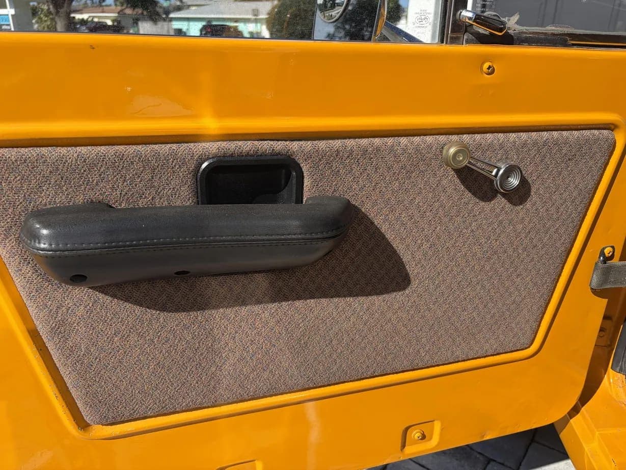 1972 Ford Bronco 302, view
