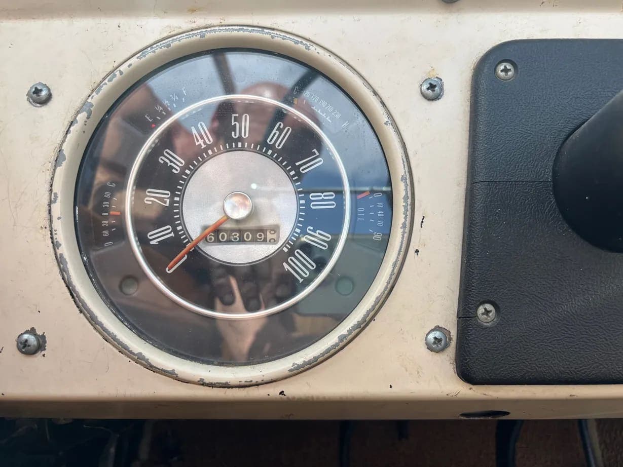 1972 Ford Bronco 302, view