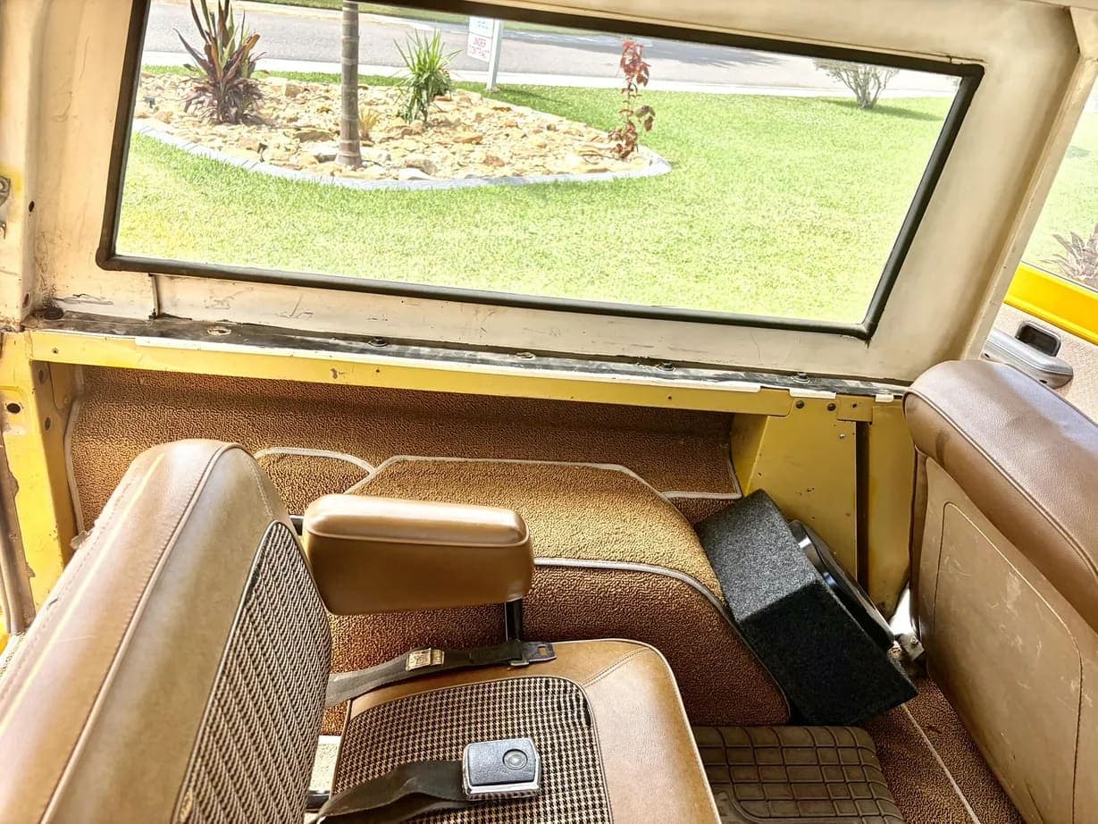 1972 Ford Bronco 302, view