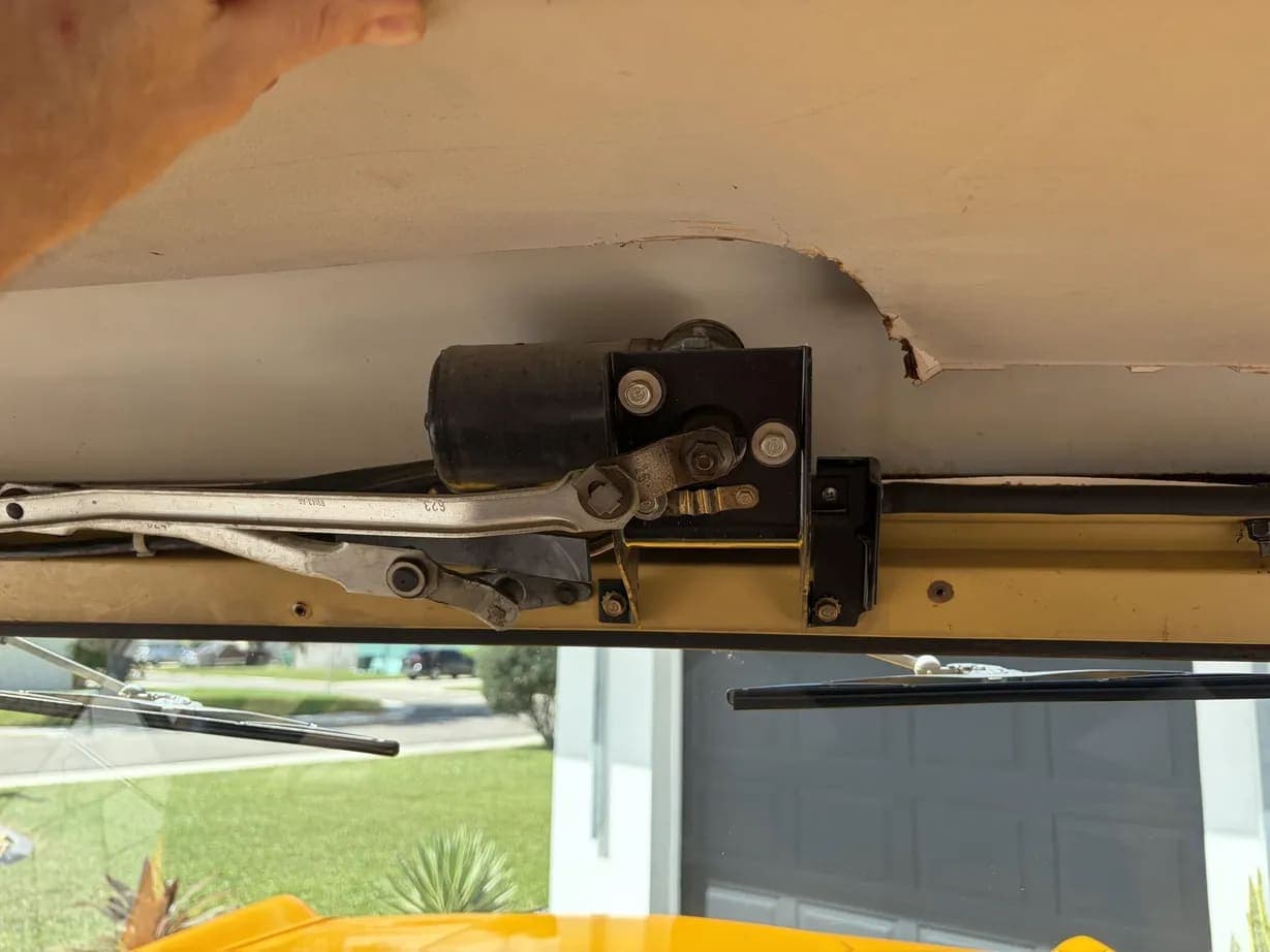 1972 Ford Bronco 302, view