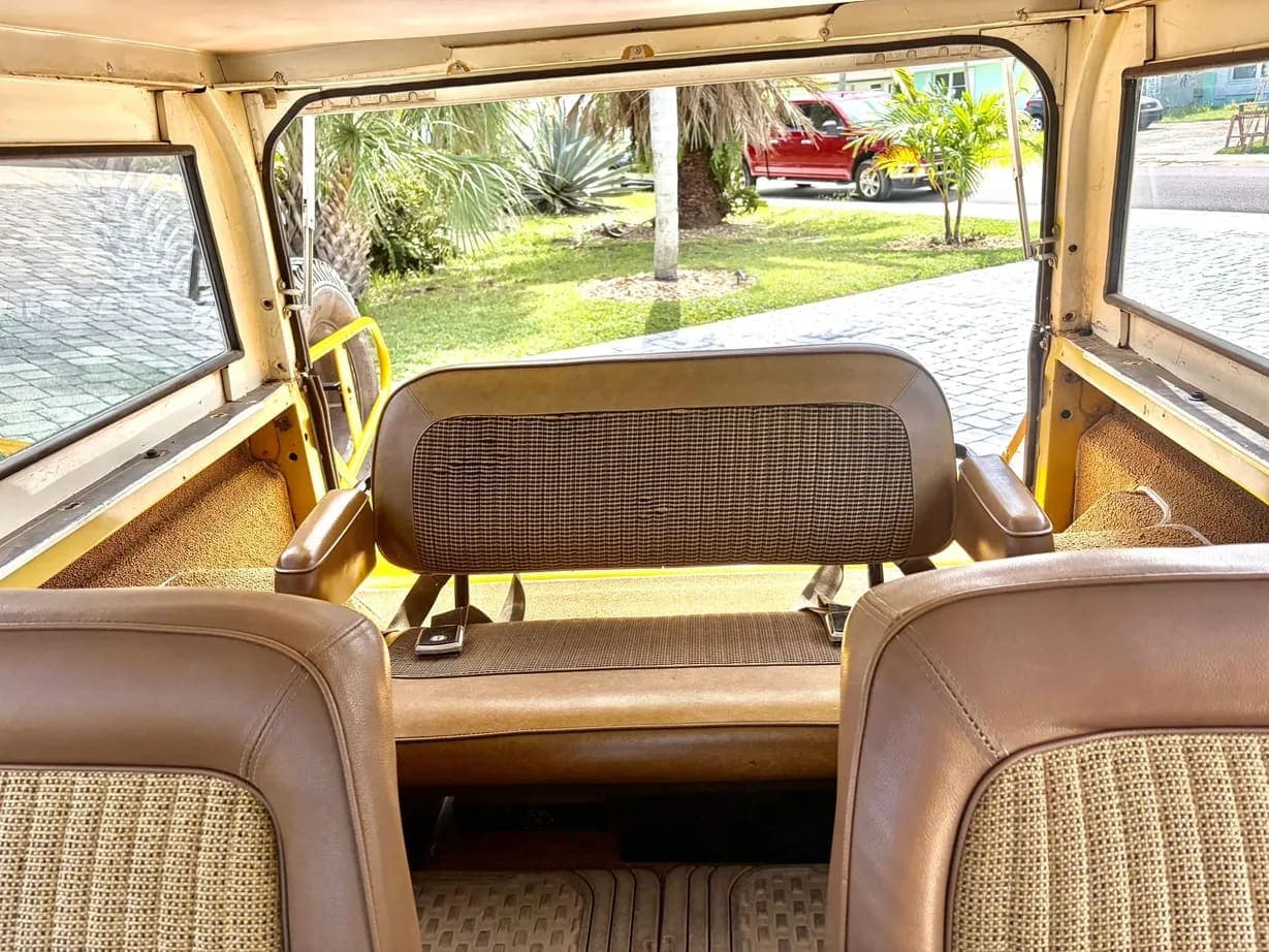 1972 Ford Bronco 302, view