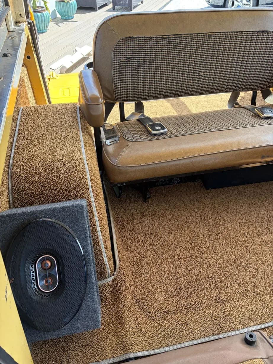 1972 Ford Bronco 302, view