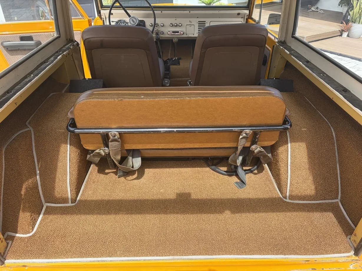 1972 Ford Bronco 302, view