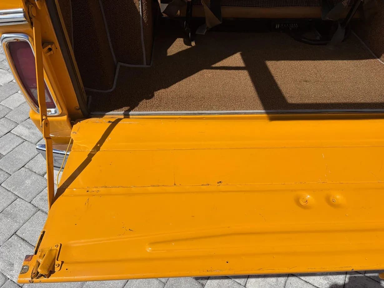 1972 Ford Bronco 302, view