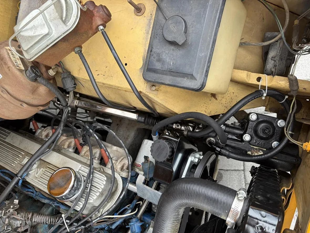 1972 Ford Bronco 302, view