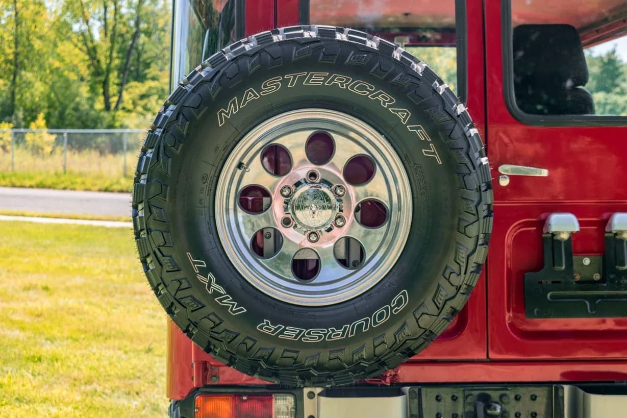 1975 Toyota Land Cruiser FJ40 4-Speed, view