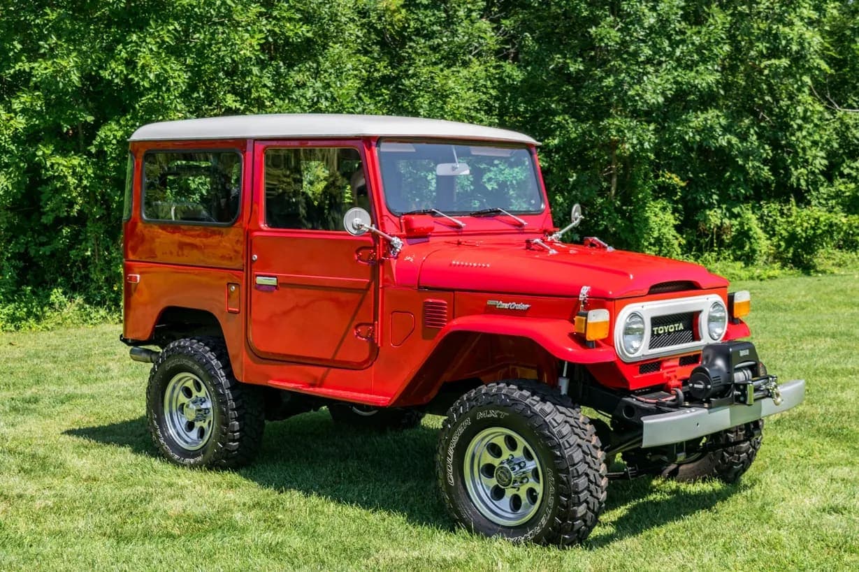 1975 Toyota Land Cruiser FJ40 4-Speed, view