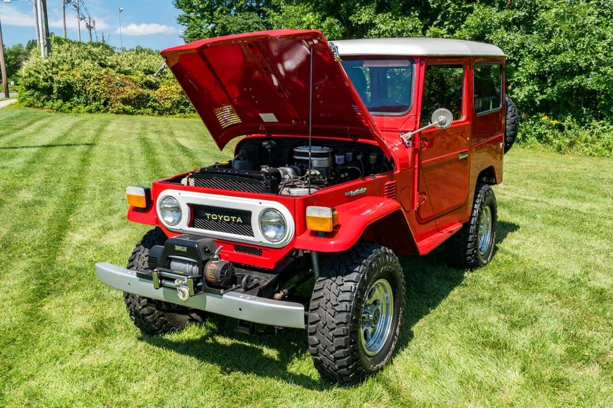 1975 Toyota Land Cruiser FJ40 4-Speed, view