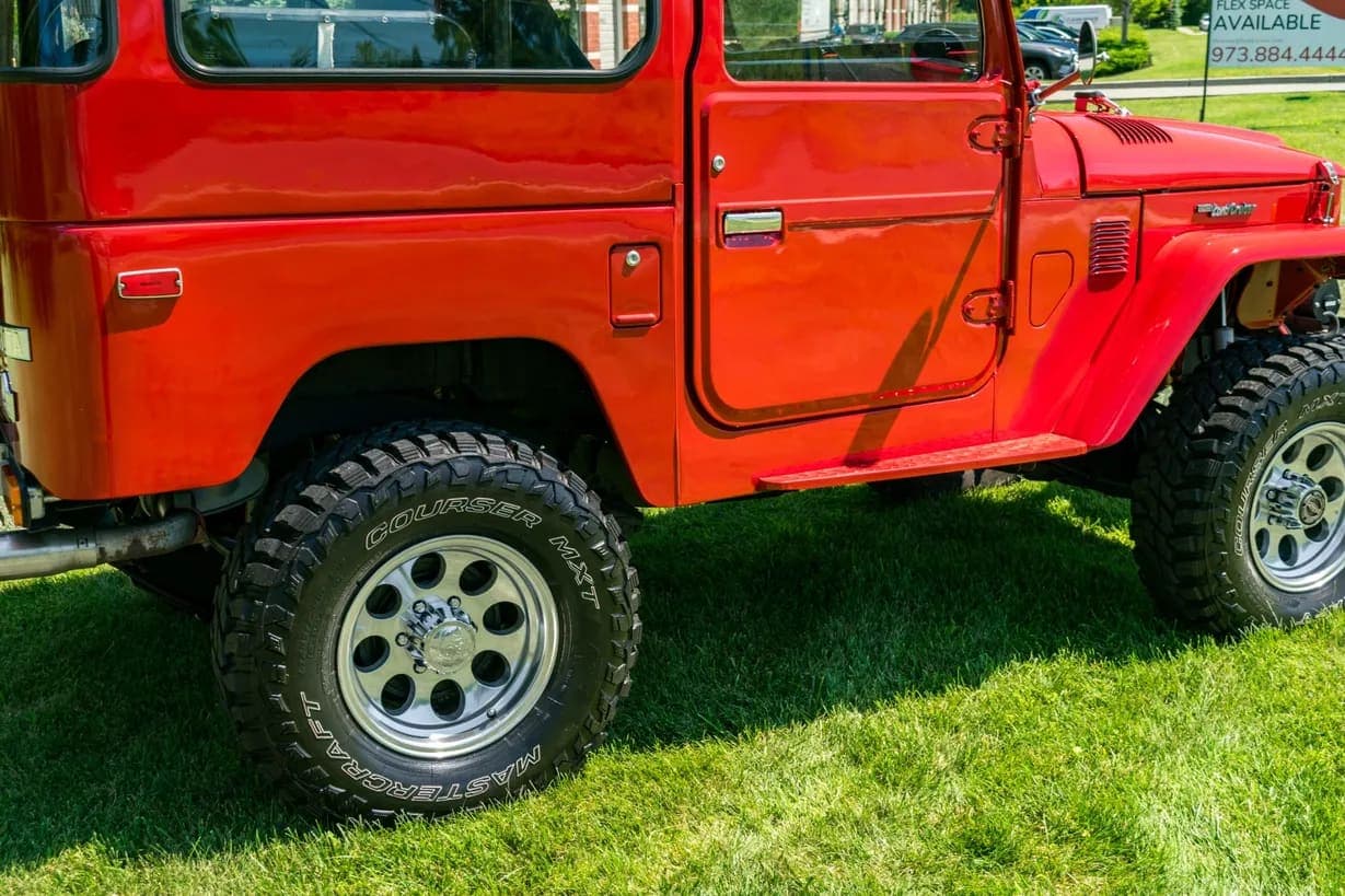 1975 Toyota Land Cruiser FJ40 4-Speed, view