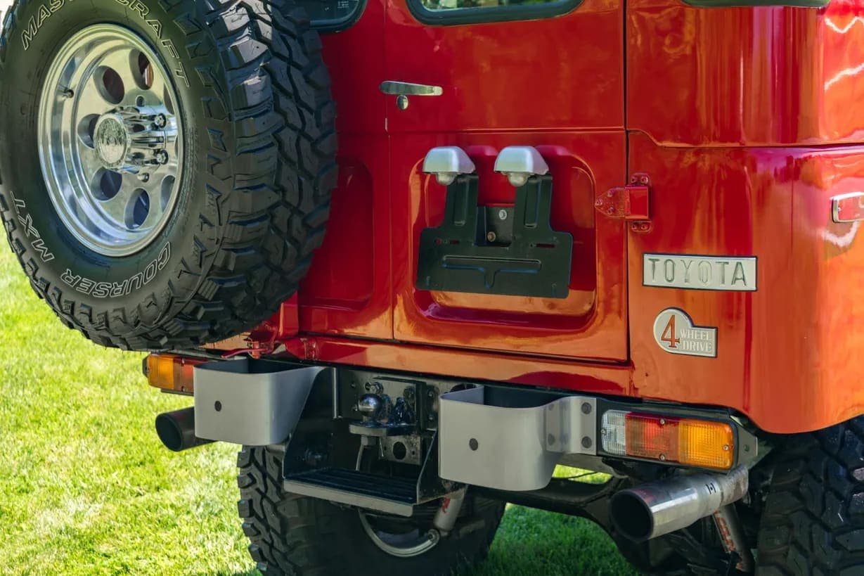 1975 Toyota Land Cruiser FJ40 4-Speed, view